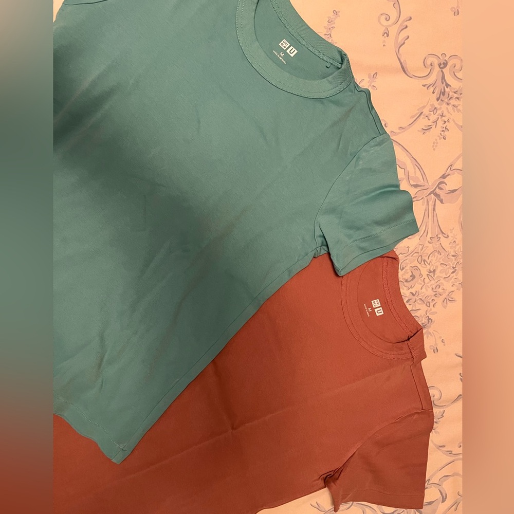 Uniqlo Green and Brown T-Shirts